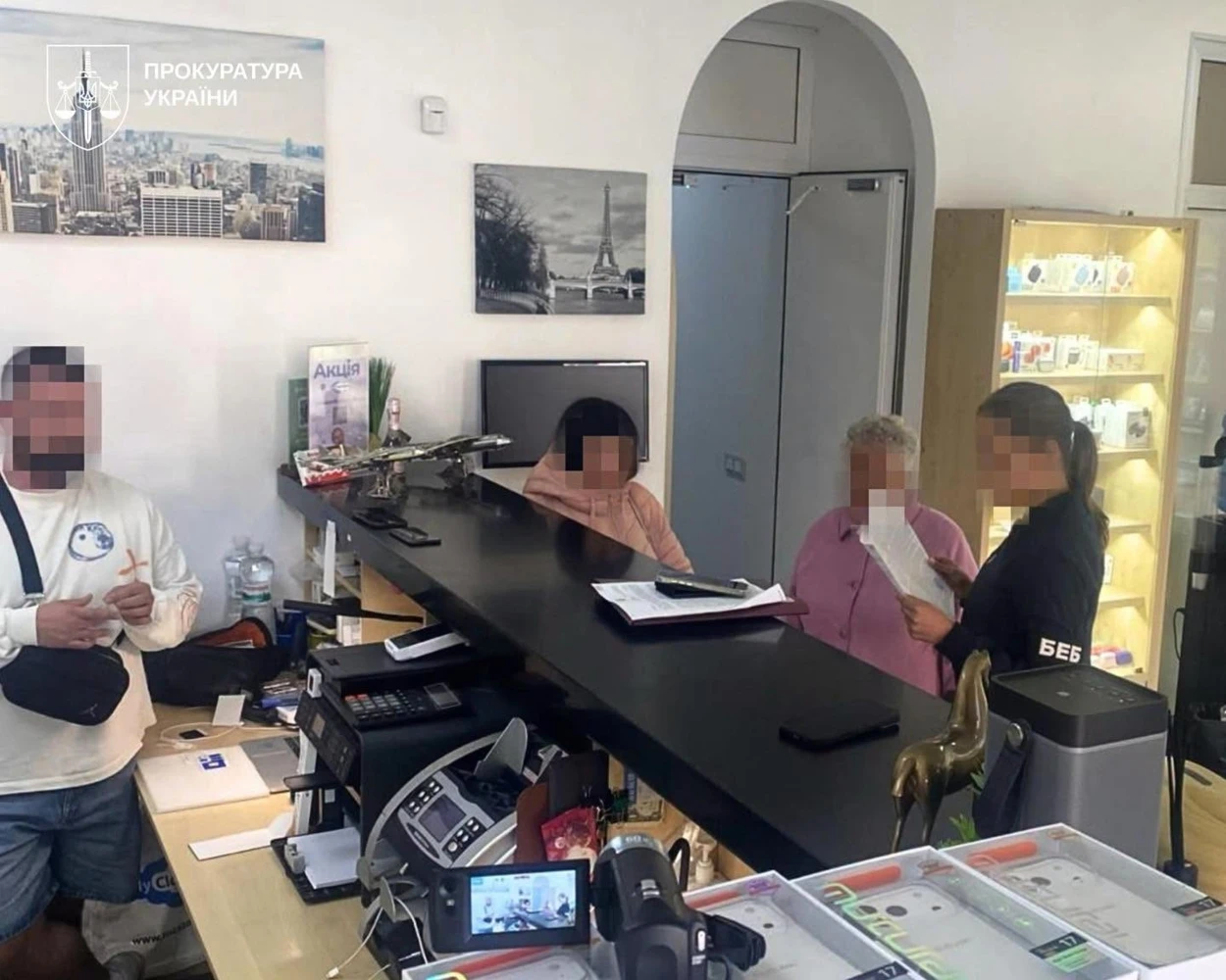 Прокуратура і БЕБ викрили злочинну організацію: щомісяця через нього проходило 500 млн грн