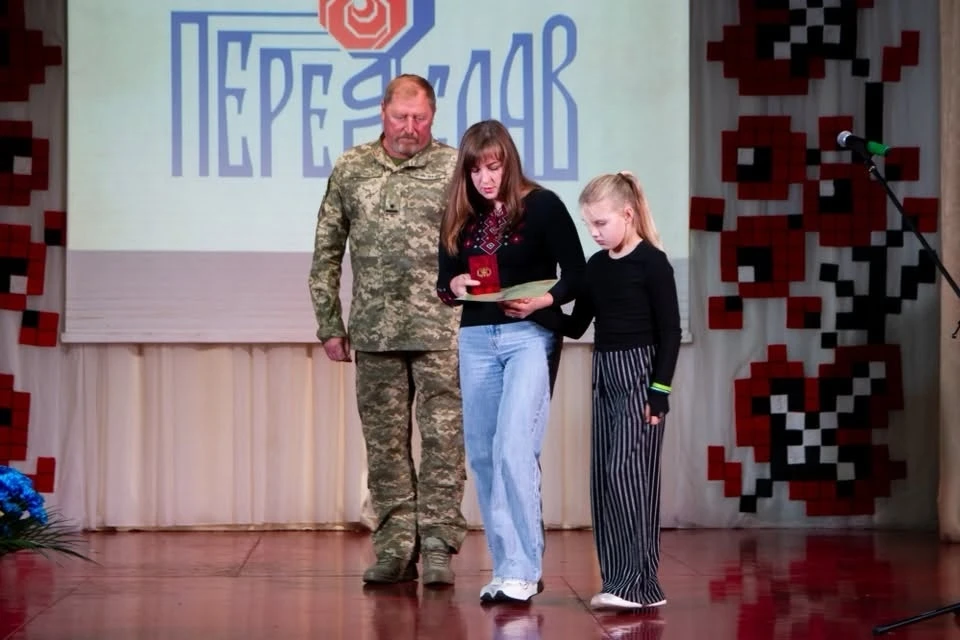 Родинам воїнів вручили посмертні державні ордени та військові відзнаки Героїв Преяславщини