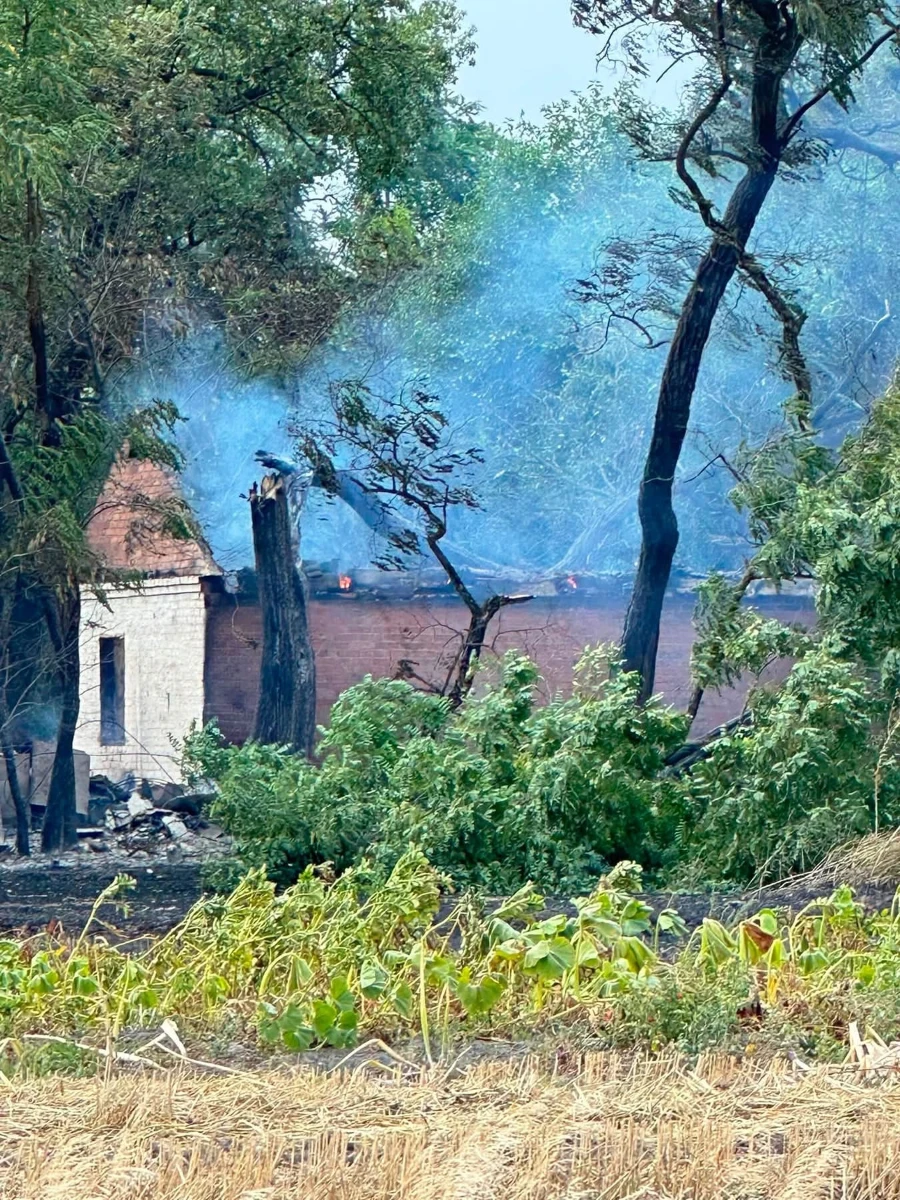 На Переяславщині під час пожежі вигоріли три вулиці в селі, жителі розповіли, як це було ФОТО