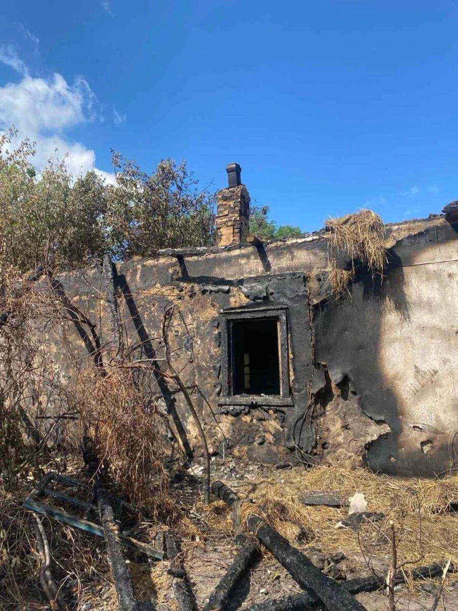 Один будинок згорів повністю, а в другому знищений дах у селі Переяславської громади