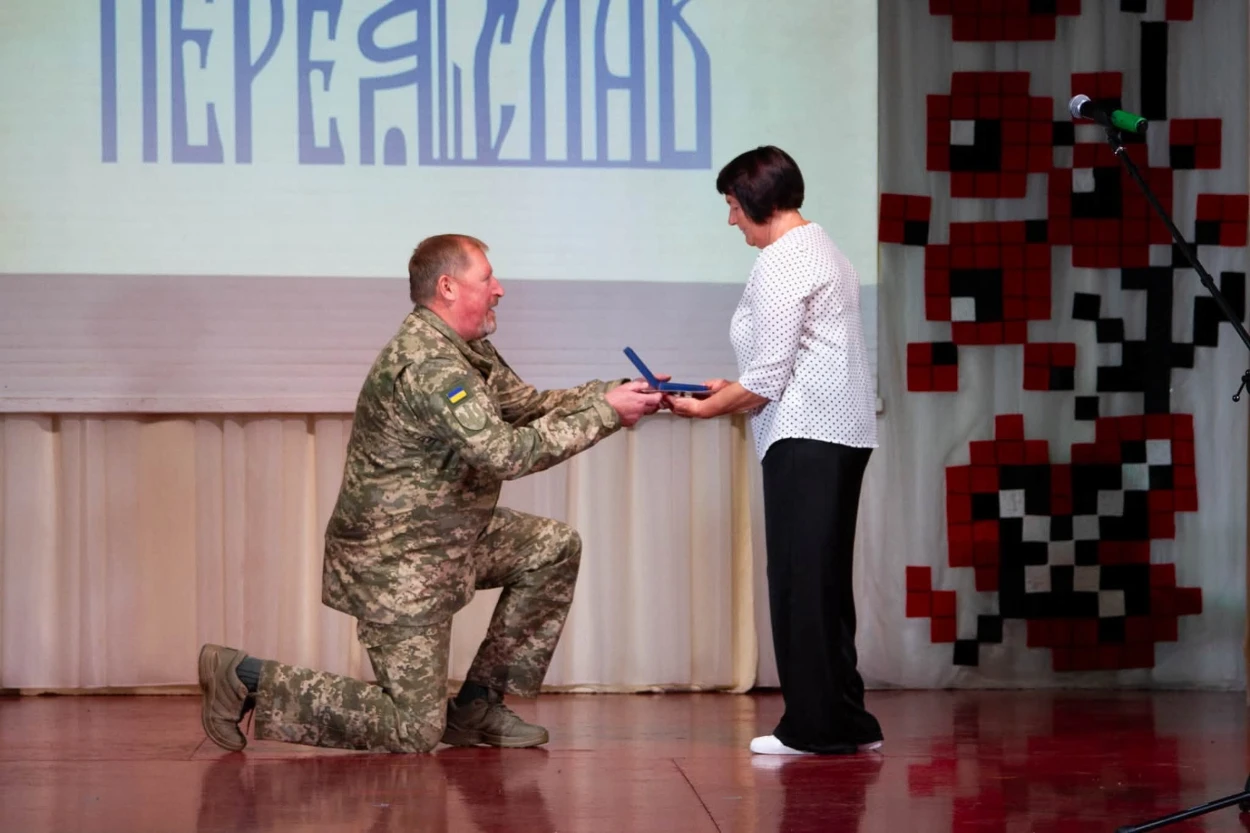 Родинам воїнів вручили посмертні державні ордени та військові відзнаки Героїв Преяславщини