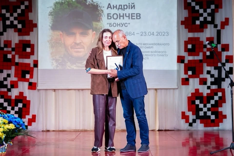 До Дня міста родинам Героїв вручили посмертні відзнаки «Почесний житель Переяславської громади»