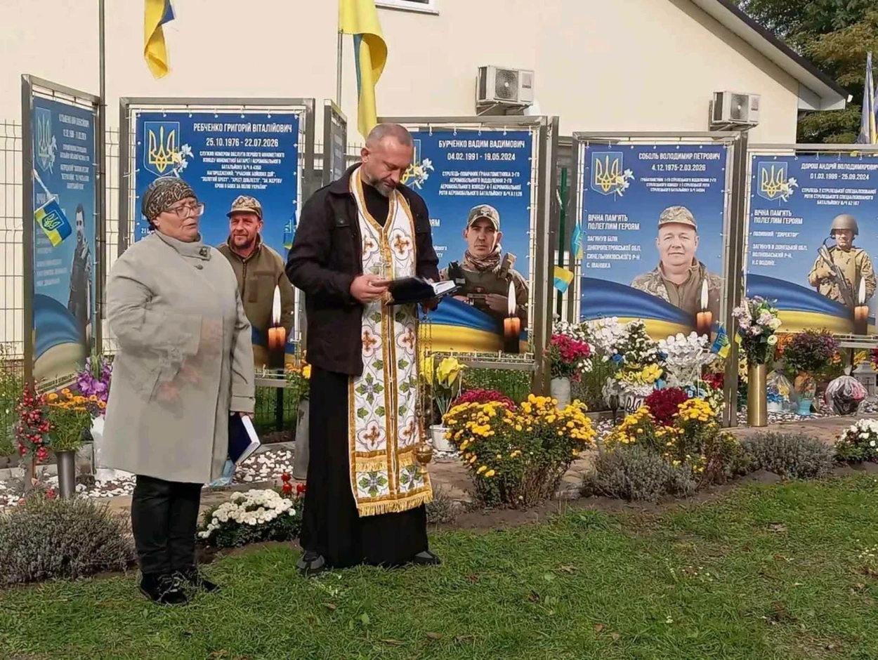 На Алеї Героїв у селі на Переяславщині відкрили портрети двом загиблим захисникам