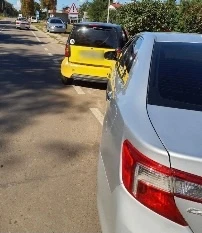 У Переяславі онук вибив двері в бабусиній квартирі, а водійка Smart в'їхала задом в Toyota: хроніка