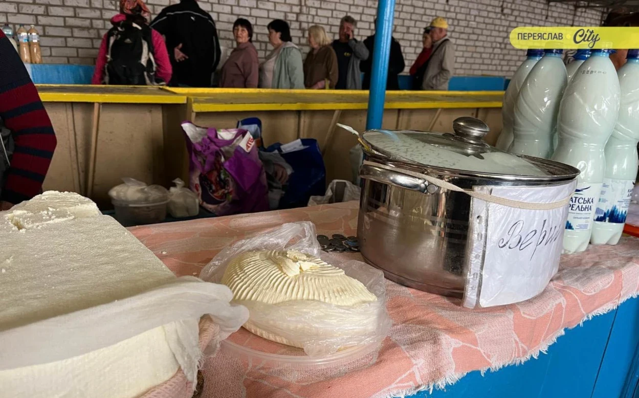 На базарі в Переяславі свинна підчеревина подорожчала до 450, а домашні яйця були й по 90 грн