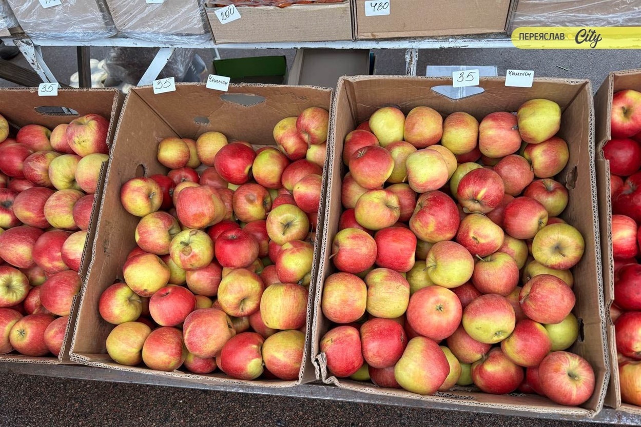 На базарі у Переяславі розкупили сало та здір, які довше зберігаються без холодильника