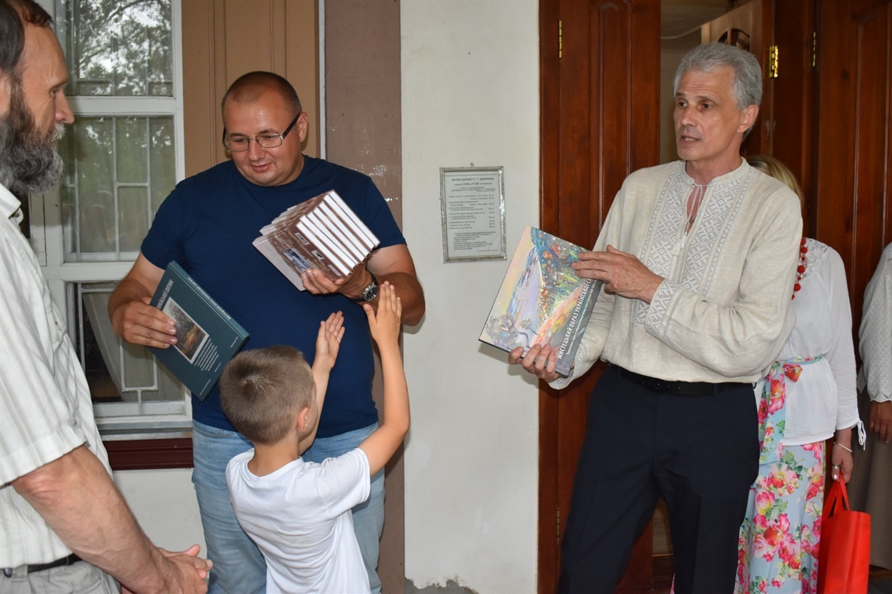 Олексій Лукашевич та Ігор Ліховий на урочистому відкритті виставки 