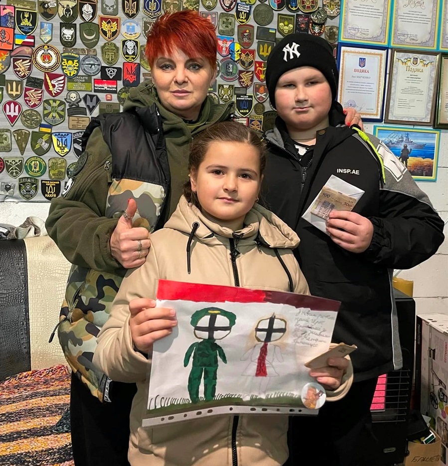 Катерина та Владислав Ярмоленки в гостях у штабі переяславських волонтерів