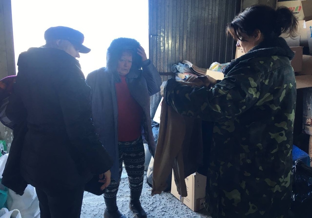 Тетяні та її рідним надали одяг, взуття, продукти