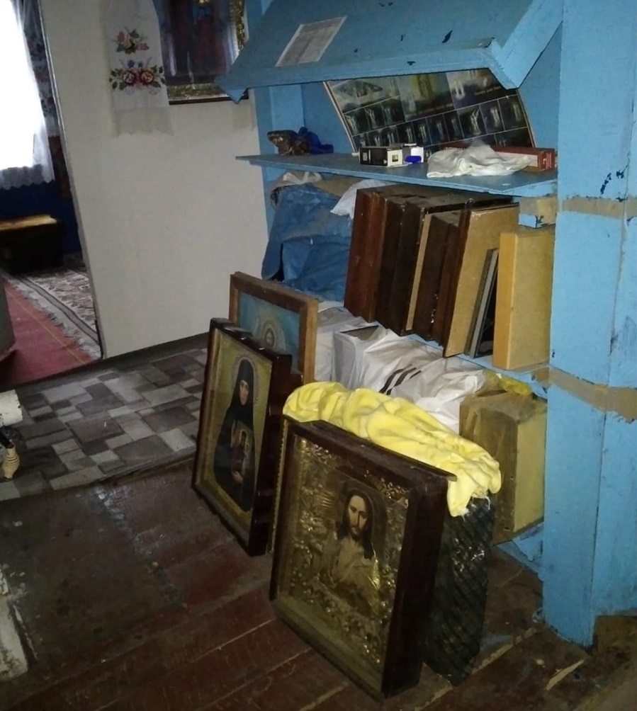 У ковалинській церкві ікони приготували вивезти