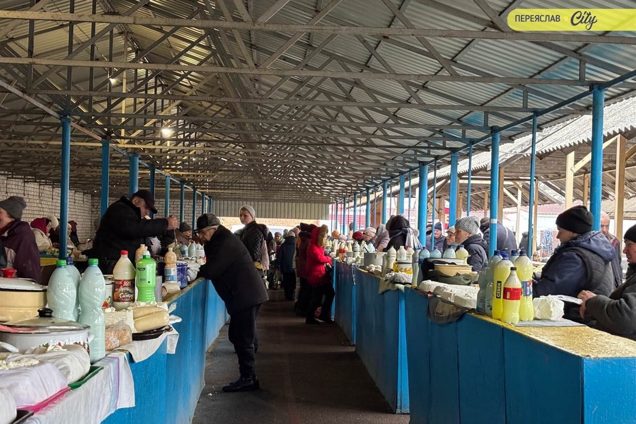 На базарі у Переяславі розкупили сало та здір, які довше зберігаються без холодильника