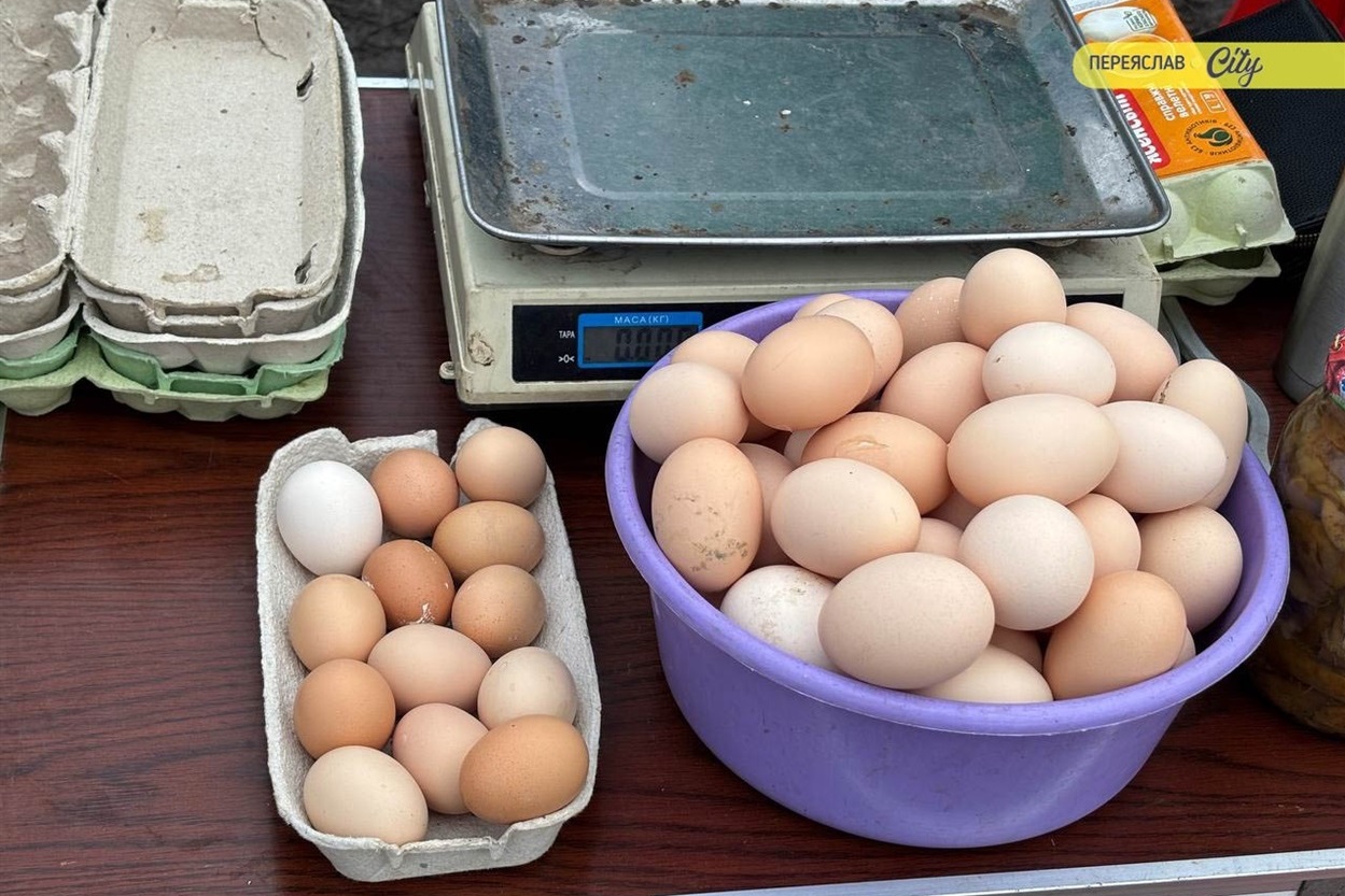 На базарі у Переяславі розкупили сало та здір, які довше зберігаються без холодильника