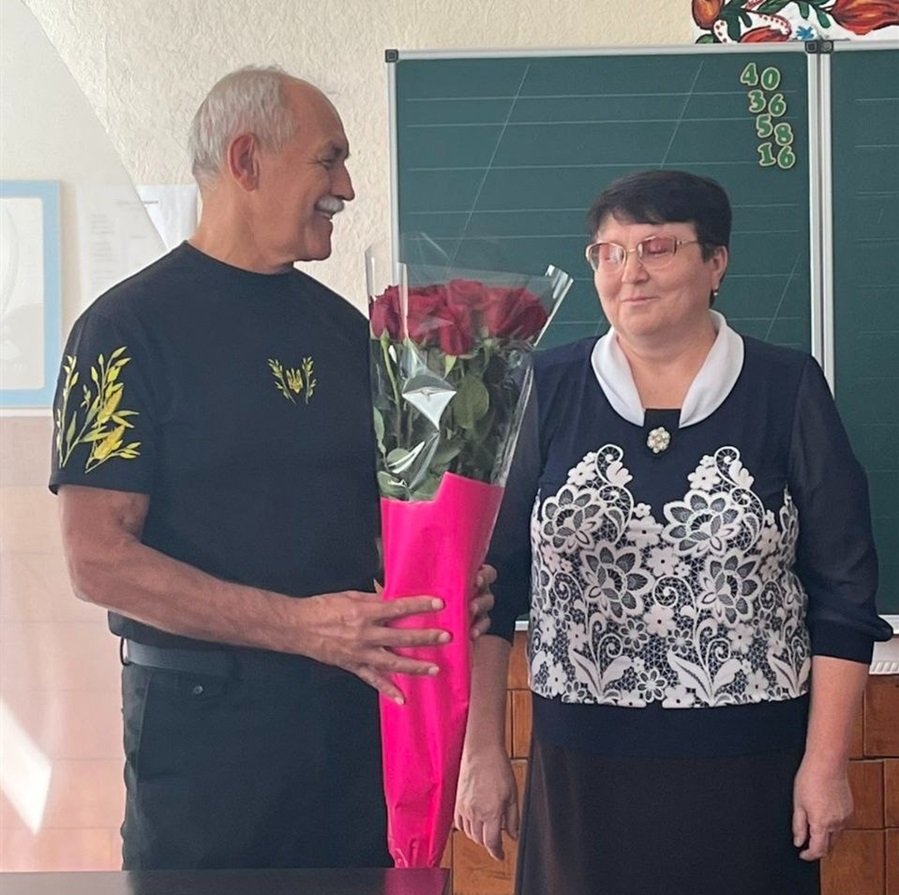 Вячеслав Саулко подякував Тетяні Касян за багаторічну діяльність на ниві переяславської освіти 