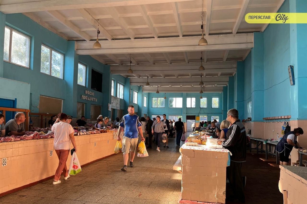 На базарі у Переяславі продавали ставкових раків по 1500 гривень за кіло, сало іще подорожчало