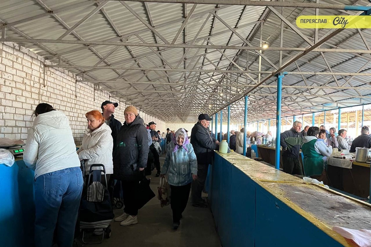 На базарі у Переяславі подорожчала курятина на 20 гривень, а свинячу підчеревину продавали по 380