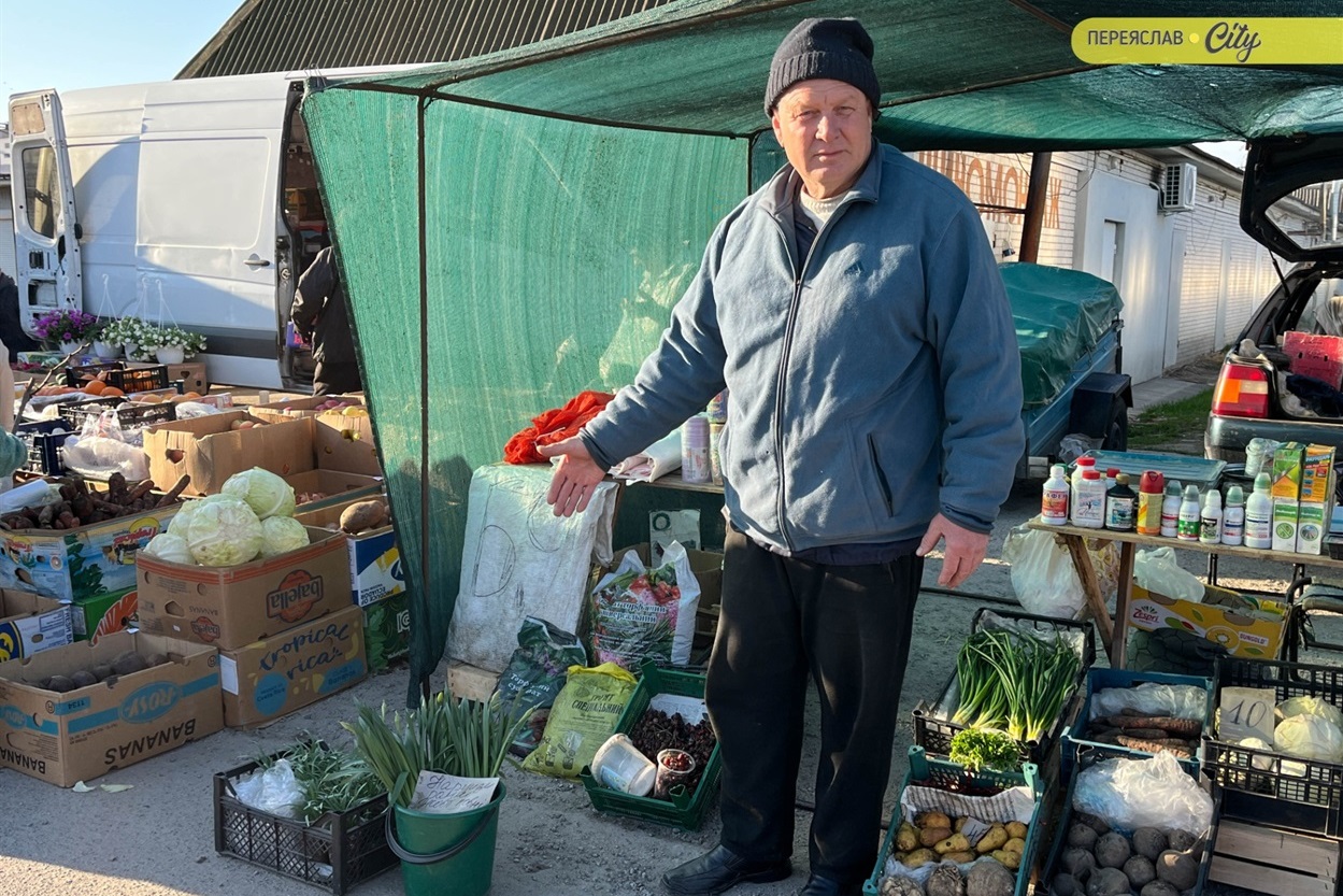 На базарі у Переяславі подорожчала курятина на 20 гривень, а свинячу підчеревину продавали по 380