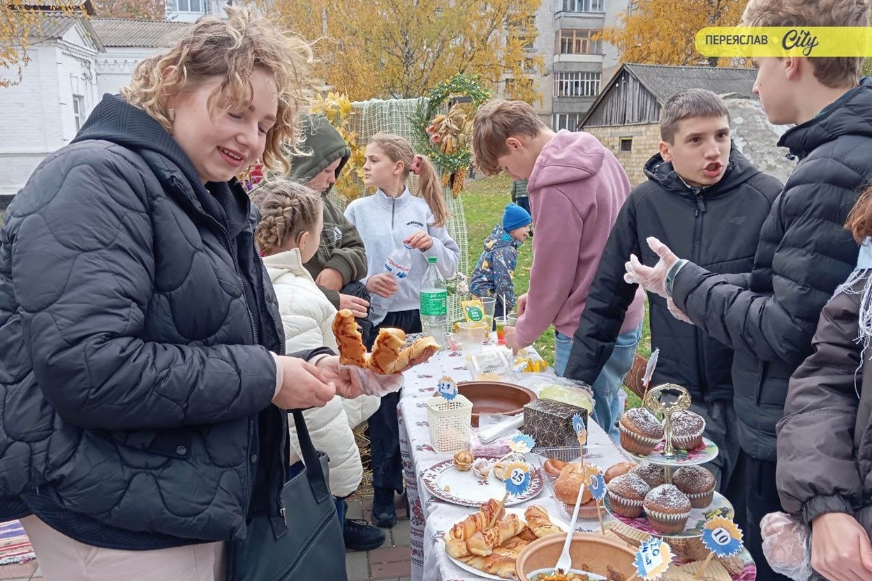 Майже 70 тисяч гривень на підтримку ЗСУ зібрали на ярмарку в Переяславській школі №1