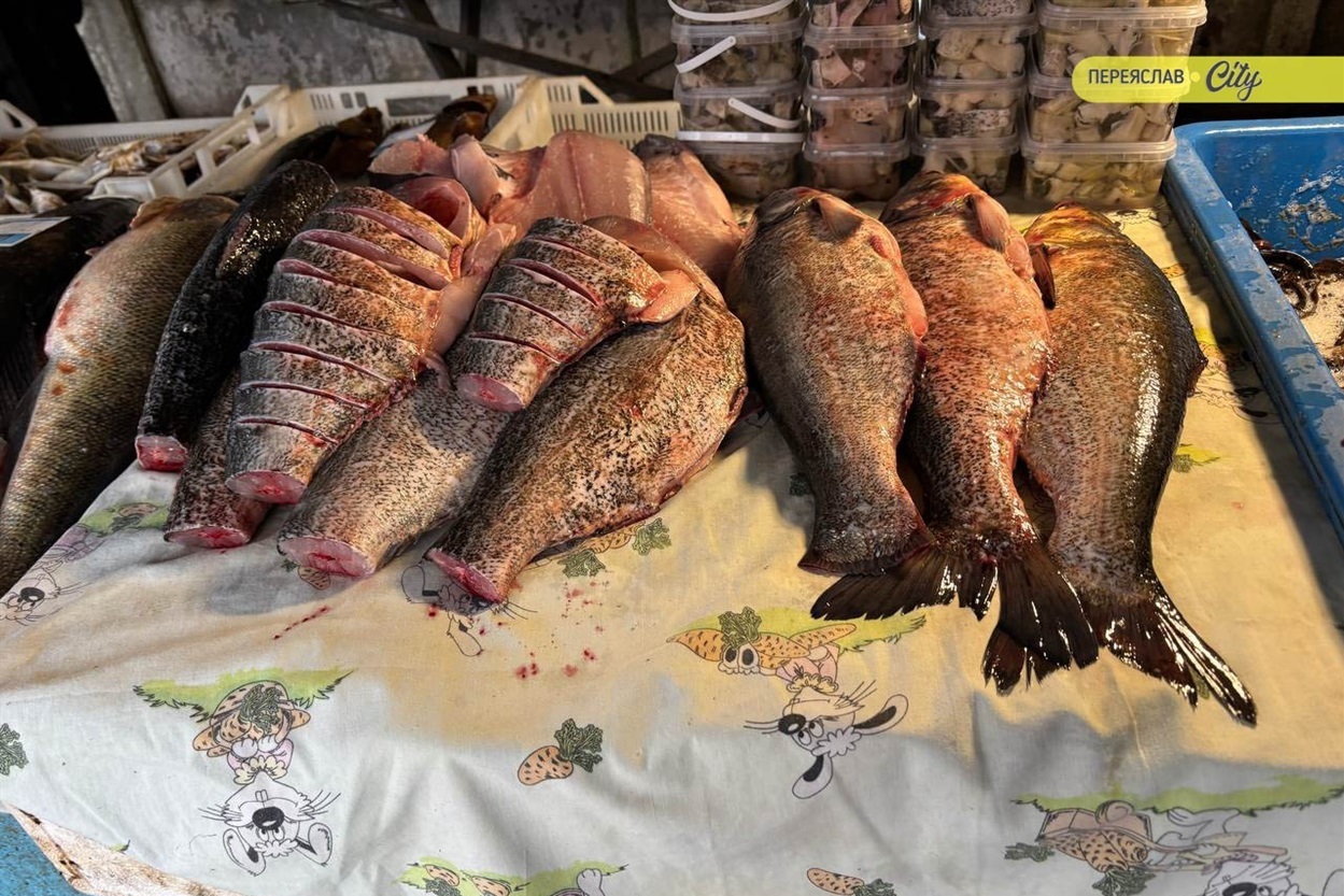 На базарі у Переяславі розкупили сало та здір, які довше зберігаються без холодильника