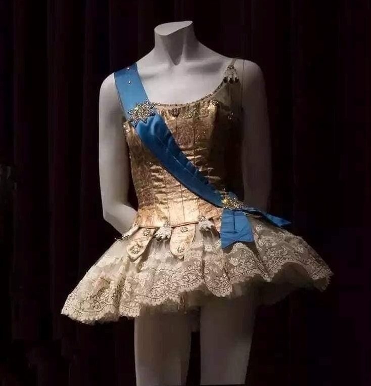 Каринська створила балетну пачку