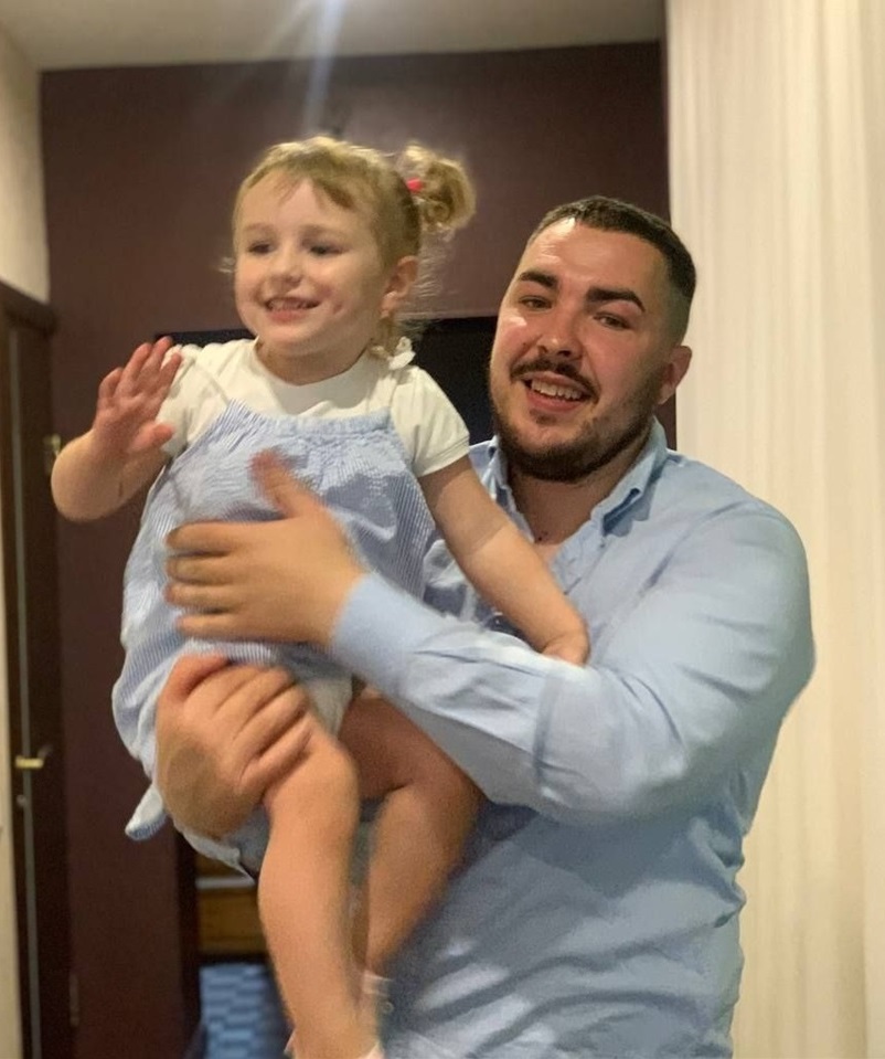 Роман Шаповал із донечкою Єремійкою 