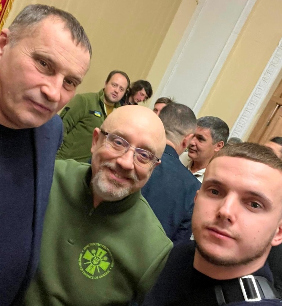 Олександр та Григорій Яреми з міністром оборони Олексієм Рєзніковим