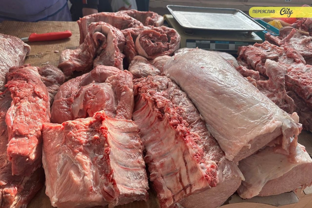 У Переяславі на базарі на 50 гривень подорожчав свинячий ошийок