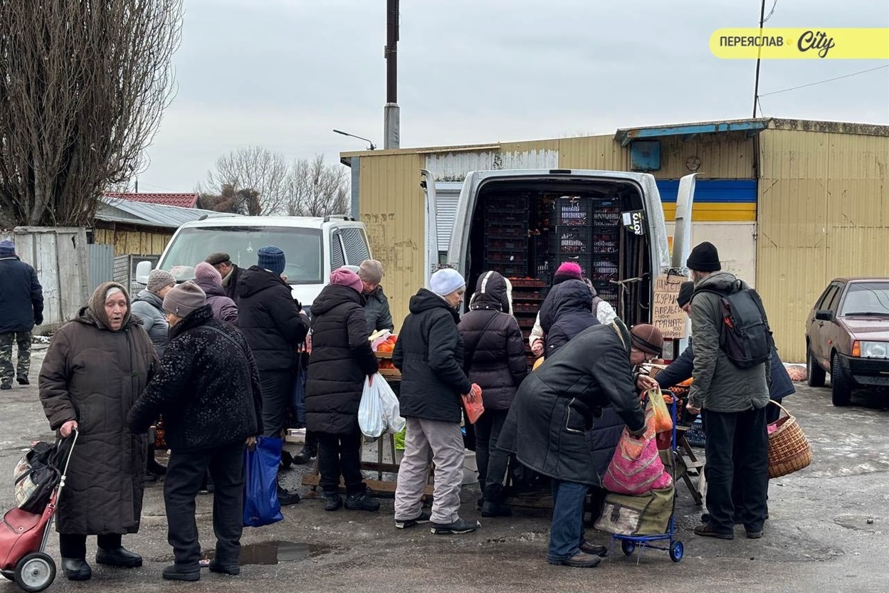 На базарі у Переяславі розкупили сало та здір, які довше зберігаються без холодильника