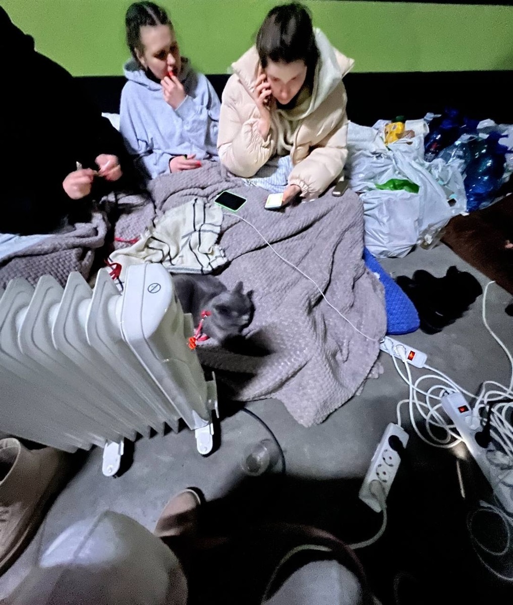 Фото з паркінгу-бомбосховища