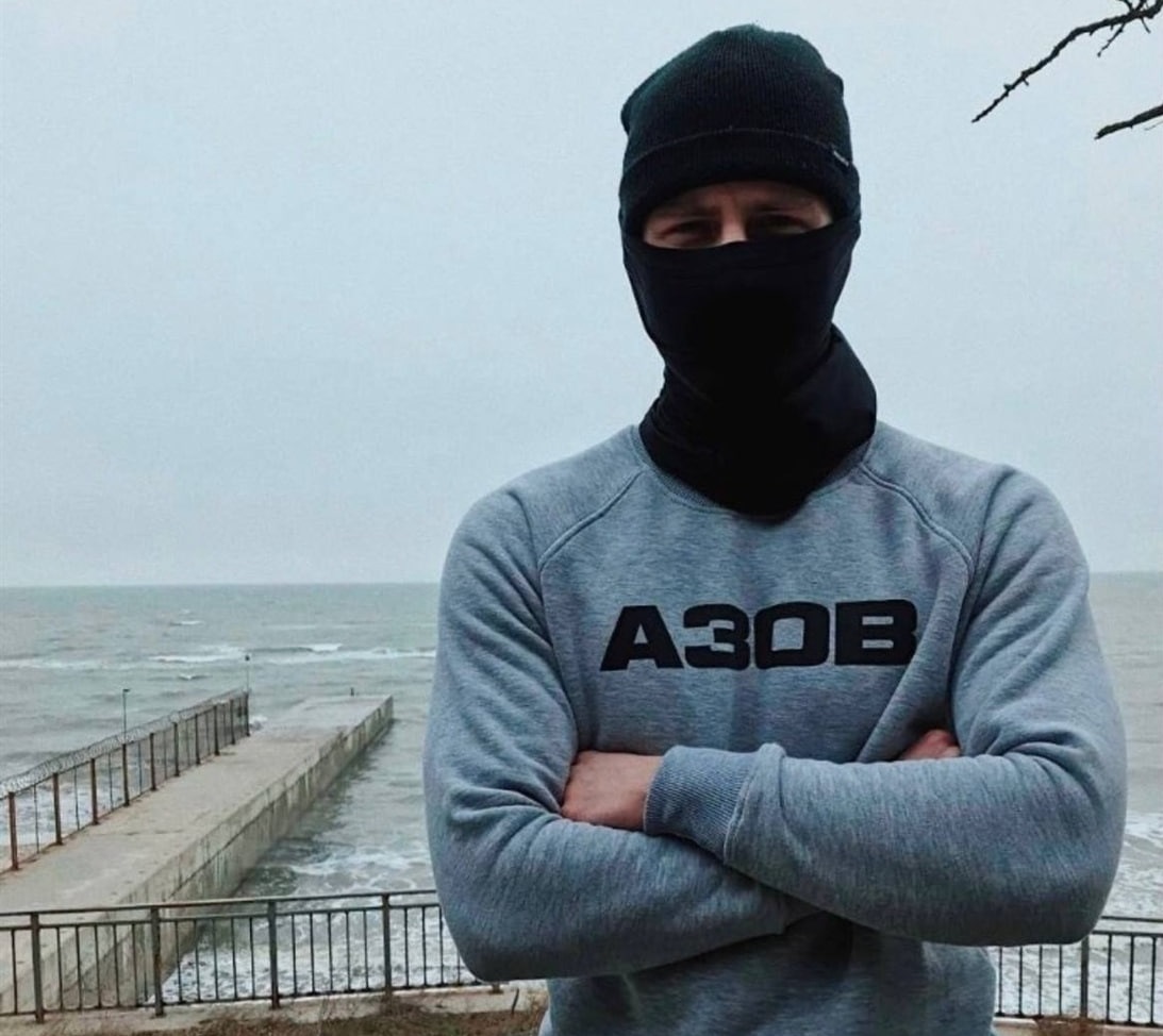 25-річний Станіслав Артьоменко, боєць полку "Азов", захисник Маріуполя. Загинув внаслідок теракту в таборі для полонених в Оленівці в ніч проти 29 липня 2022 року. 