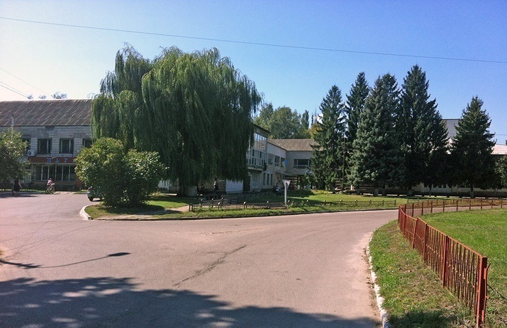 Центр села Циблі