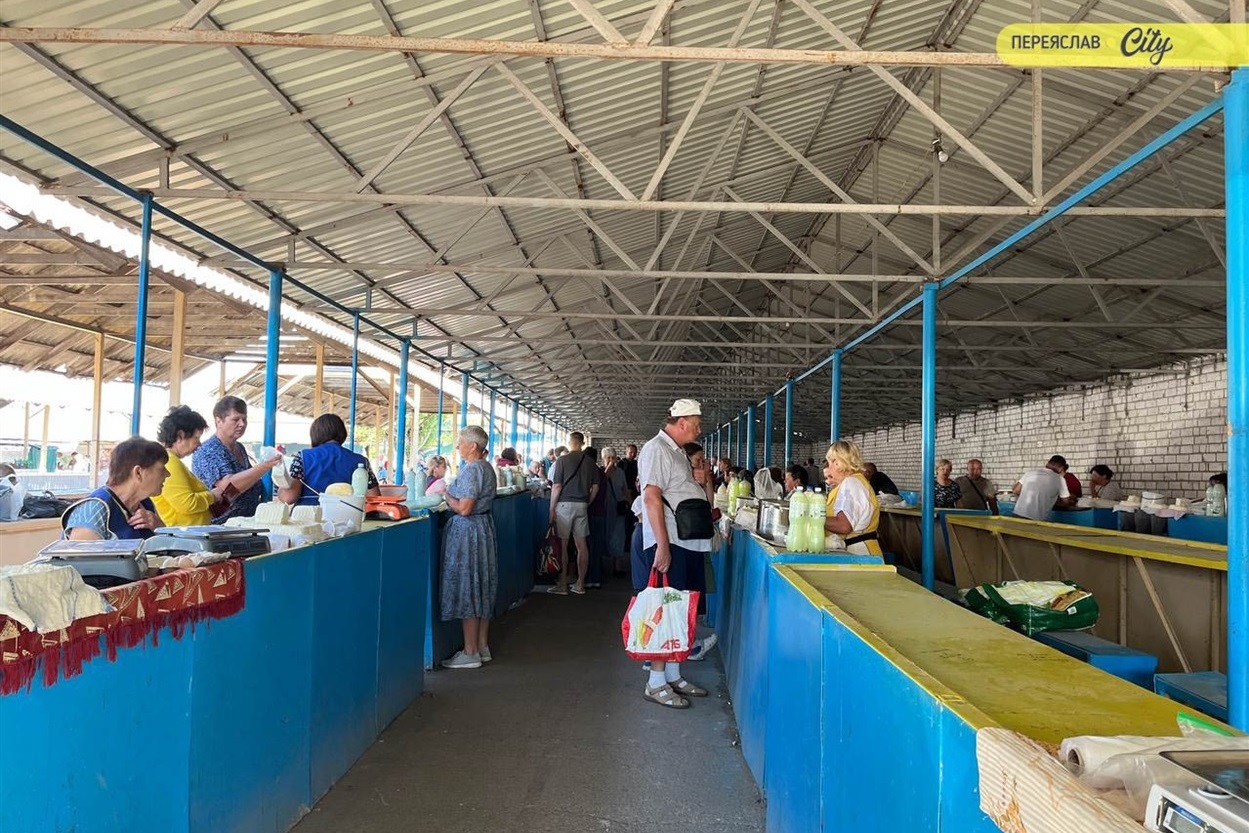 На базарі у Переяславі продавали ставкових раків по 1500 гривень за кіло, сало іще подорожчало