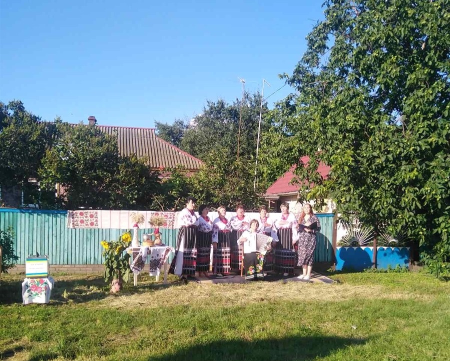 Колектив "Долинянка" на святі зажинок у Сомковій Долині на Переяславщині. 12 липня 2023 р