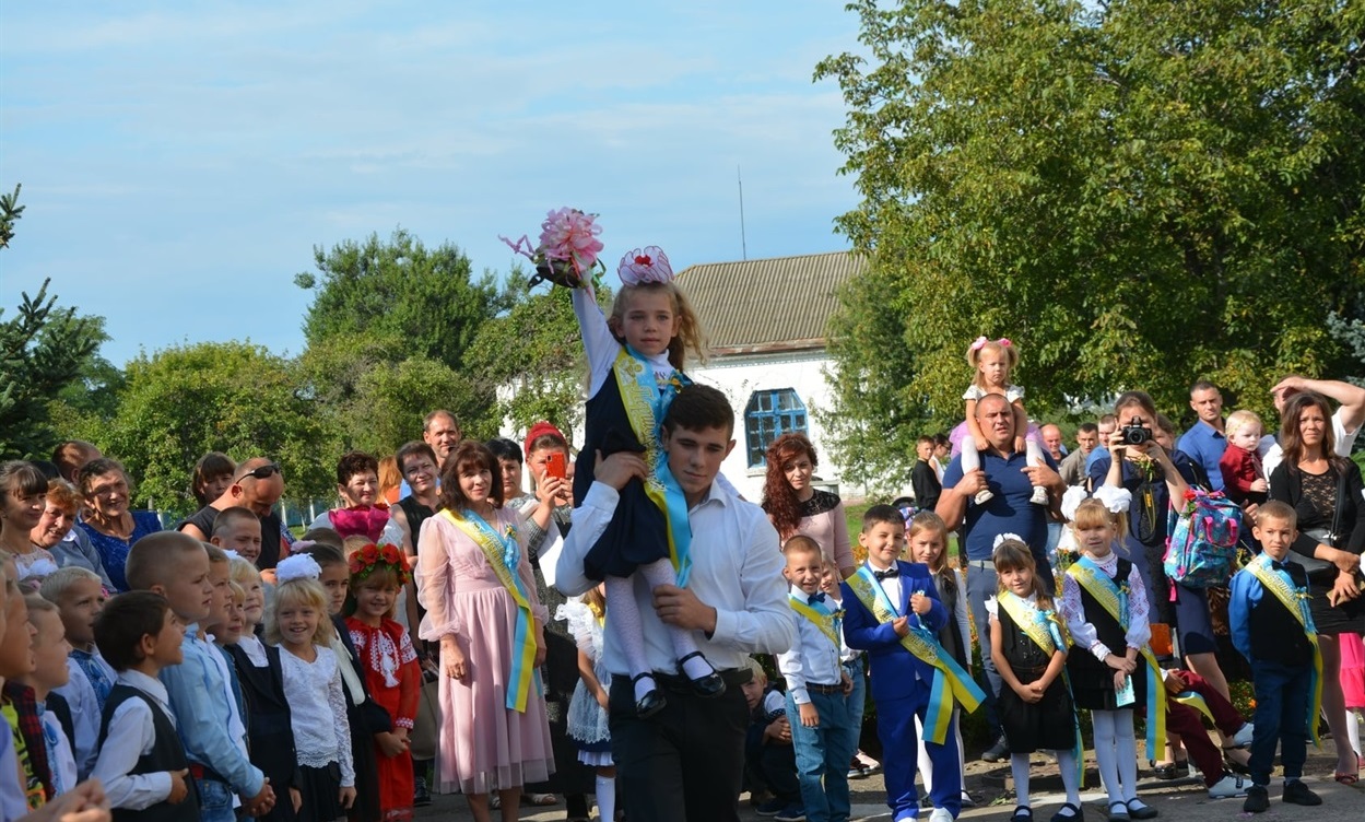 Цього року до школи можуть піти лише першачки