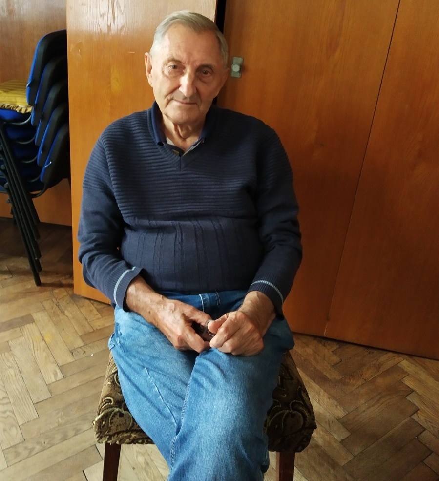 Самойленко Анатолій із 1968 й по сьогодні працює завгоспом у музичній школі