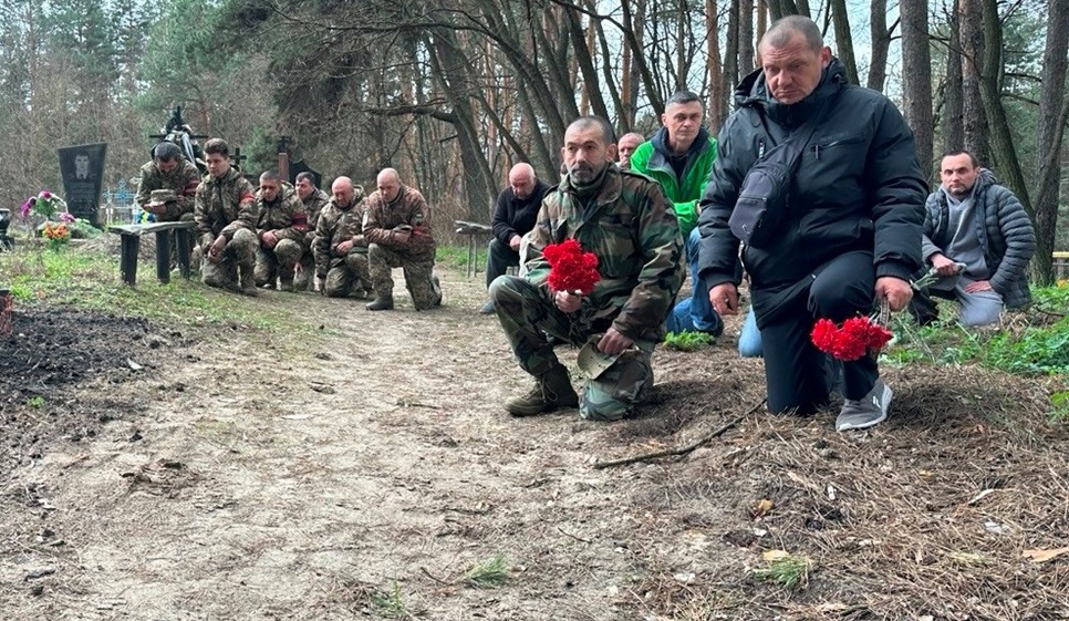 На Переяславщині попрощалися із Героєм Олександром Чумаком, він був єдиним сином у батьків
