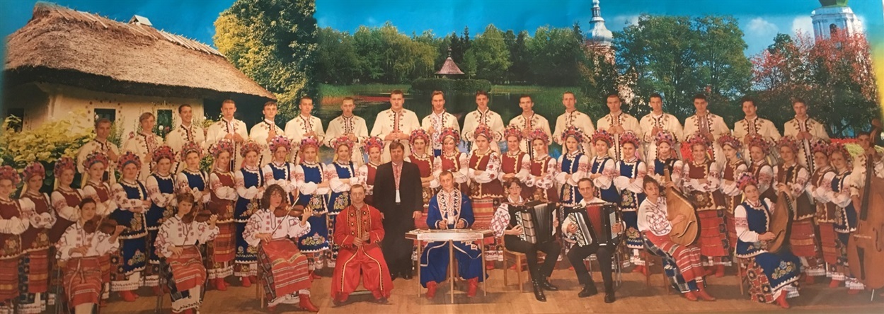 Микола Григорович був художнім керівником та головним диригентом студентського хору Переяславського вишу