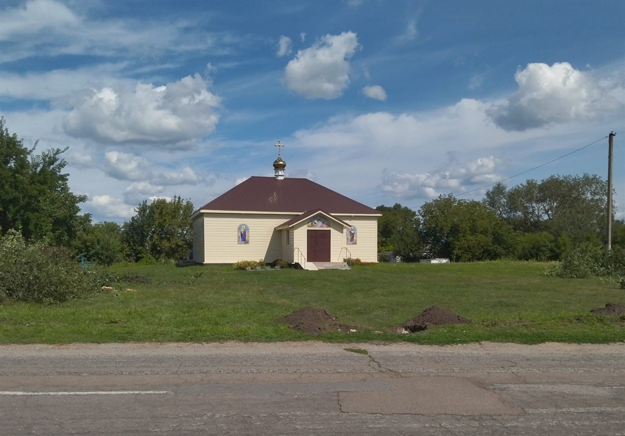 Подвір'я церкви Різдва Пресвятої Богородиці. 16.08.2024 р.