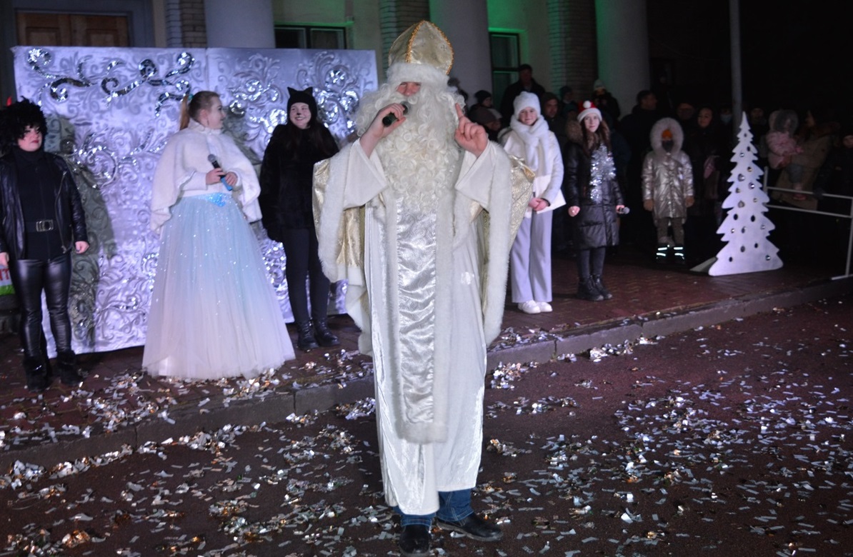 Улюбленця всіх дітей зіграв Володимир Петриченко