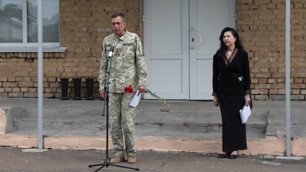 Володимир Мамітько каже рідним, що вони –  матері, дружини і діти Героїв 