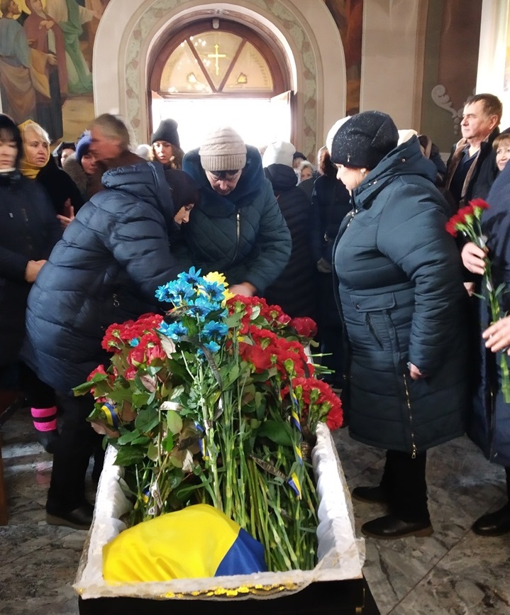 Відспівування загиблого воїна Олександра Пилипенка провели у храмі Воскресіння Христового 