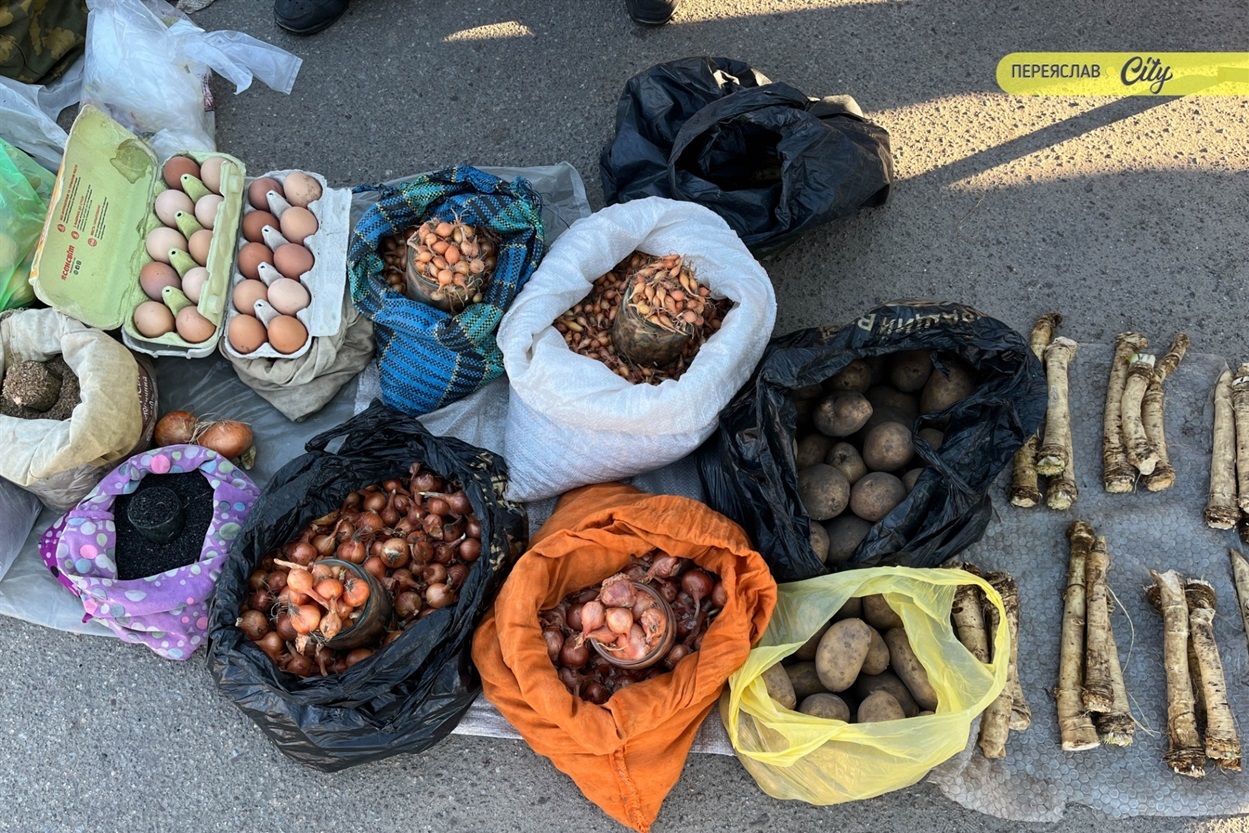На базарі у Переяславі подорожчала курятина на 20 гривень, а свинячу підчеревину продавали по 380