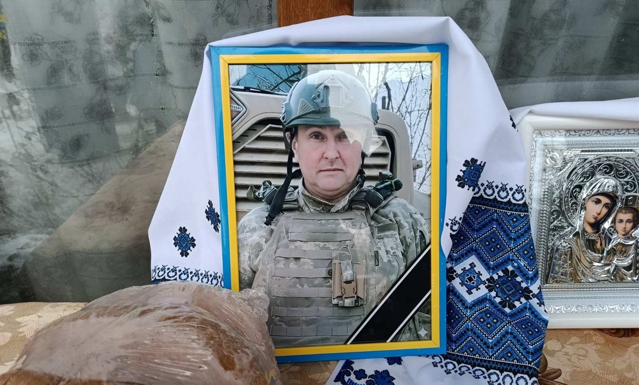 "Розумів машину навіть за звуком мотора": у Леляках попрощалися із Героєм Федором Гузеватим