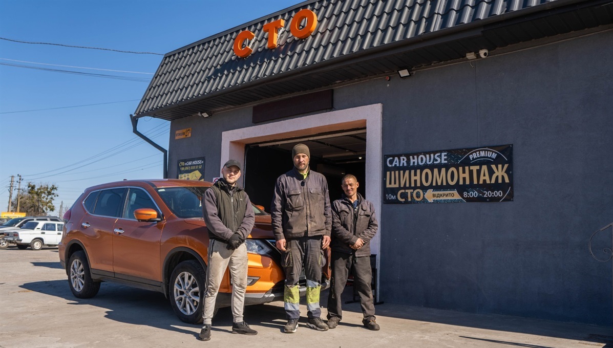 Механіки автосервісу CAR HOUSE