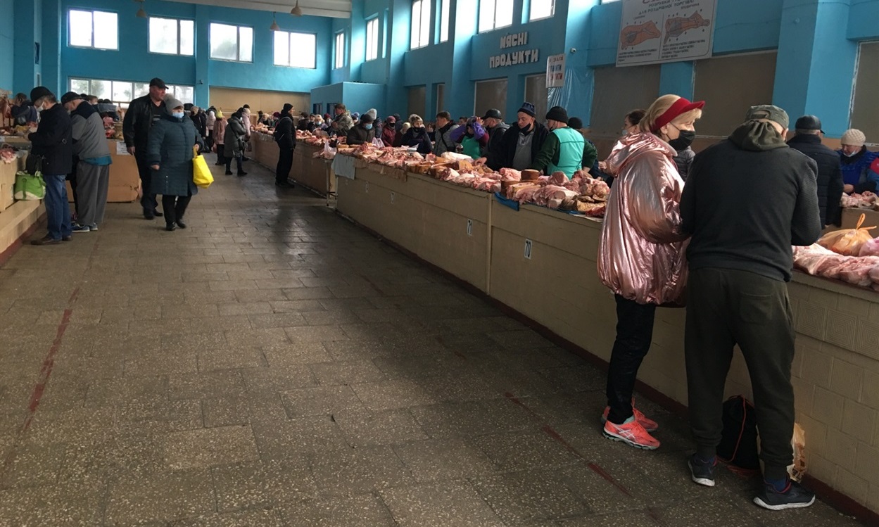 Навіть у м’ясному павільйоні торгівля була млявою