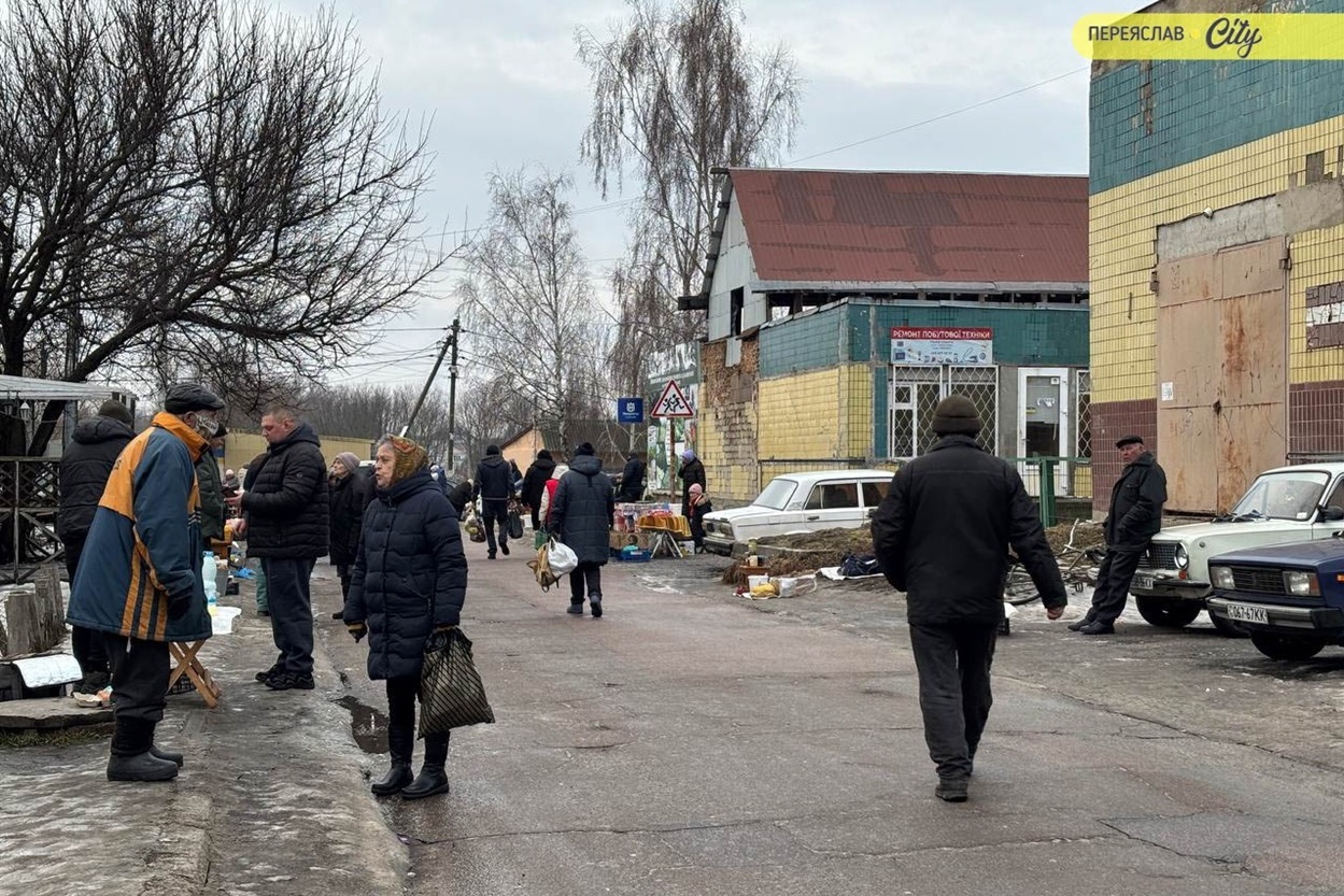На базарі у Переяславі розкупили сало та здір, які довше зберігаються без холодильника