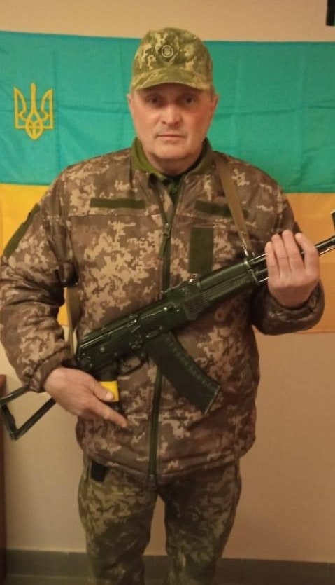 На початку повномасштабної війни 2022 року 59-річний Віталій Чорногор брав участь у захисті Макарівського, Баришівського, Бобровицького та Броварського районів 