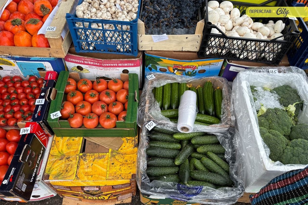 На базарі у Переяславі розкупили сало та здір, які довше зберігаються без холодильника