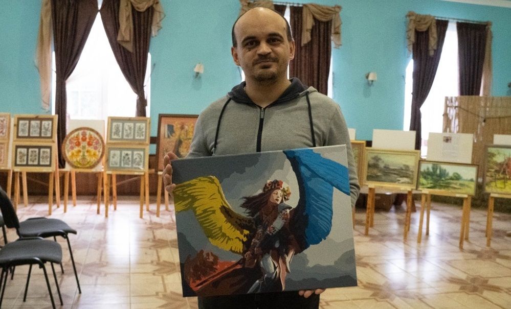 Цю картину Єгор Єгоров подарує другу оборонцю України