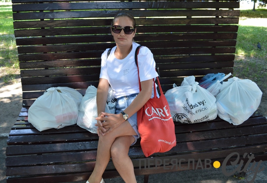 Вікторія з Харкова отримала гуманітарну допомогу на свою родину та родину зовиці