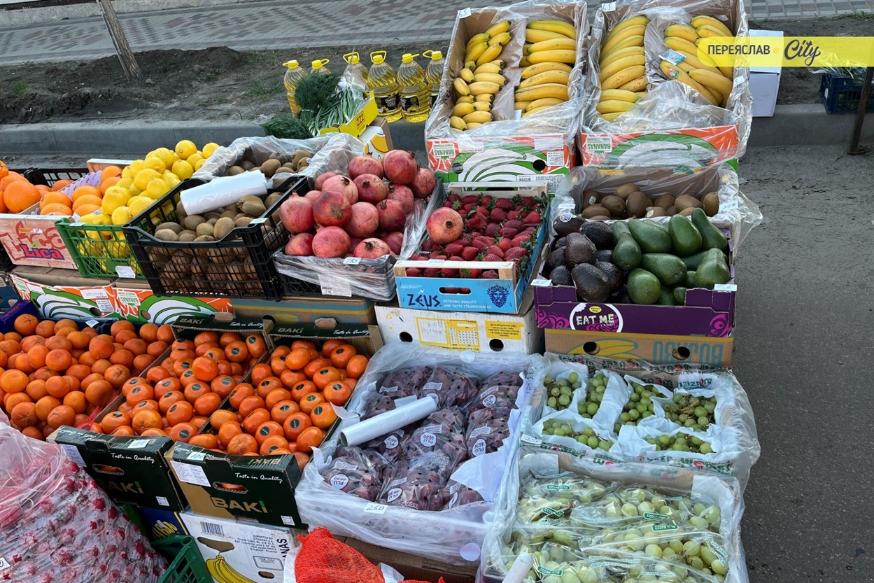 На базарі у Переяславі подорожчала курятина на 20 гривень, а свинячу підчеревину продавали по 380